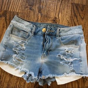 American eagle light wash ripped denim shorts